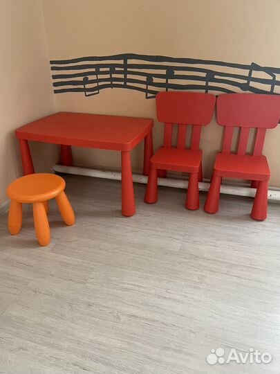 Стульчик и стол IKEA
