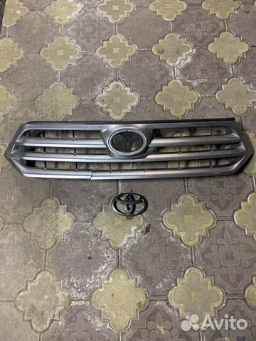 Решетка радиатора toyota highlander 2