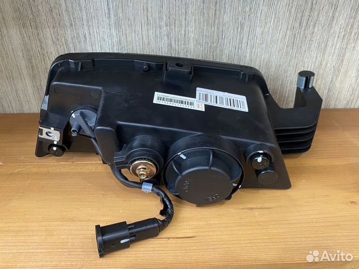 Фара противотуманная левая птф Sitrak C7H MAX