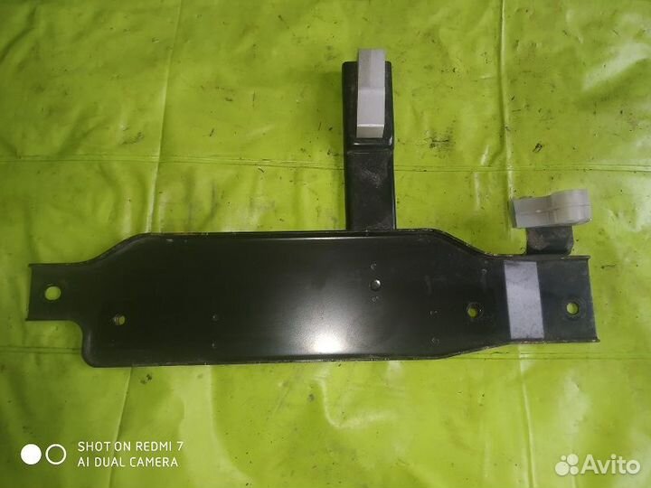 Крепление топливного абсорбера Honda Accord CL9 07