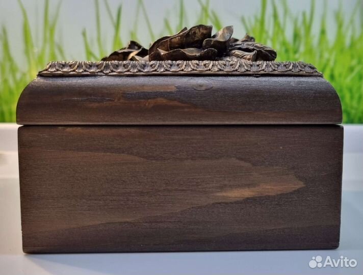 Шкатулка из дерева ручной работы