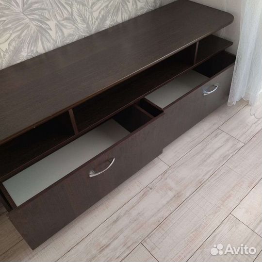 Тумба под телевизор