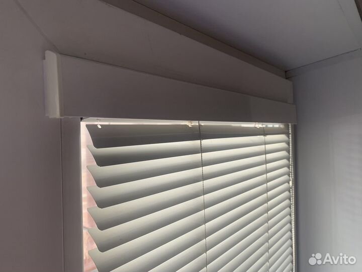 Жалюзи горизонтальные алюминиевые б/у