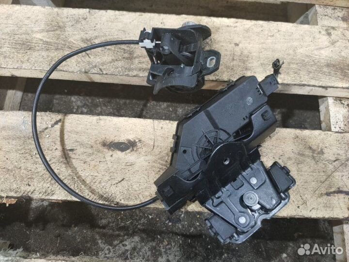 Замок двери багажника Bmw 5 E60 N52B30 2005