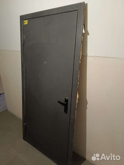 Дверь входная металлическая