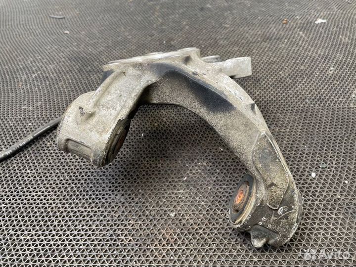 Кулак поворотный задний левый Honda Cr-V 3 RE