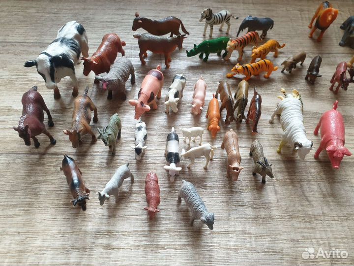 Фигурки животных, игрушки