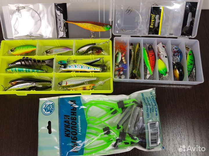 Набор воблеров в коробках