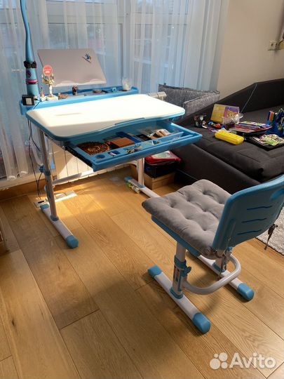 Детский стол и стул