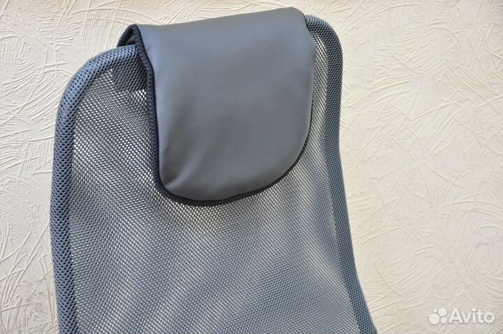 Офисное кресло 