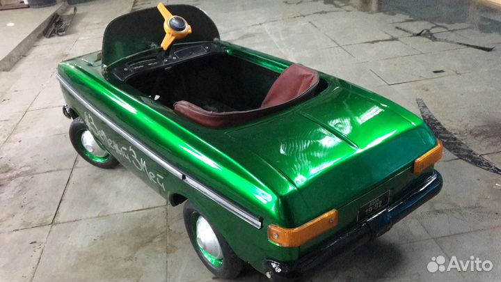 Педальный москвич. 1982 г зеленыйзмей