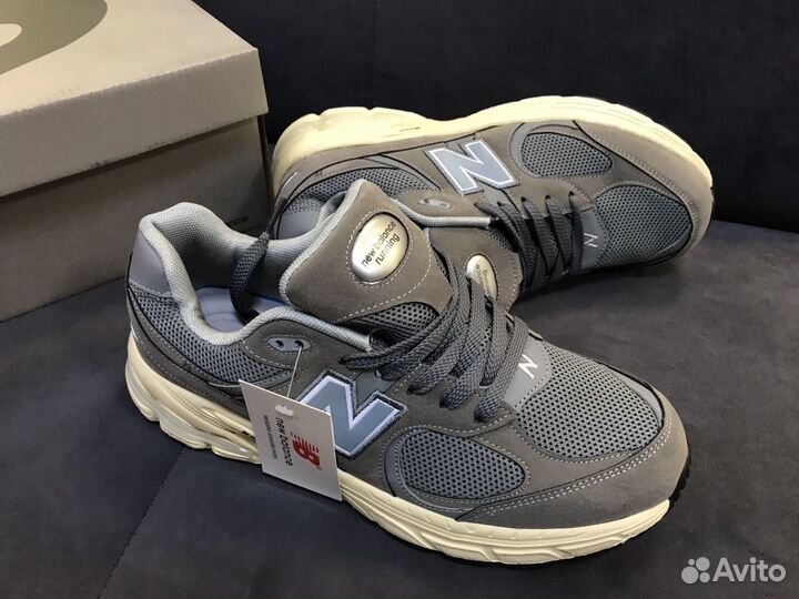 Кроссовки New Balance 2002r (размеры: 41-44)