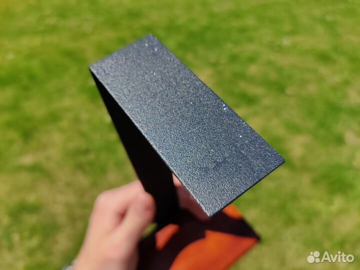 Подставка для наушников в стиле лофт