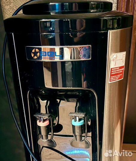 Кулер для воды напольный