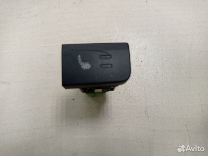 Кнопка обогрева сидений правая Volkswagen Polo