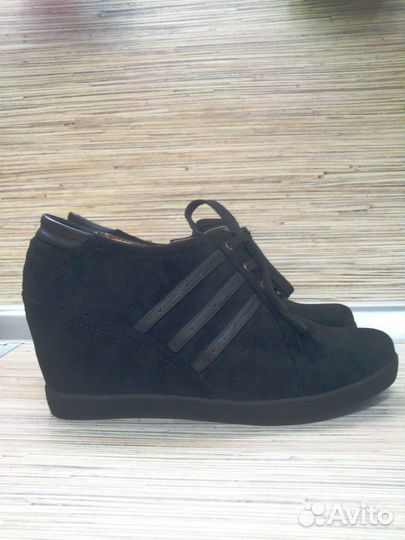 Туфли на горке 38 р-р