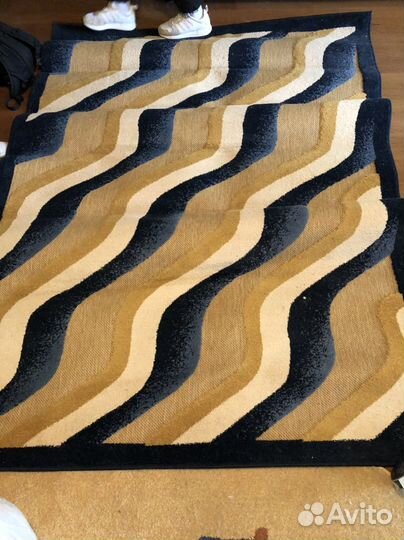 Ковер шерстяной новый