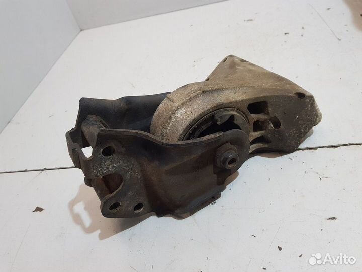 Опора двигателя передняя 2.4 бензин