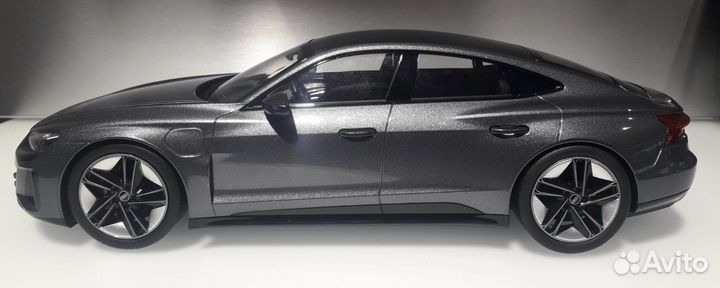 Модель Audi RS e-tron GT, серый VAG 5012120051