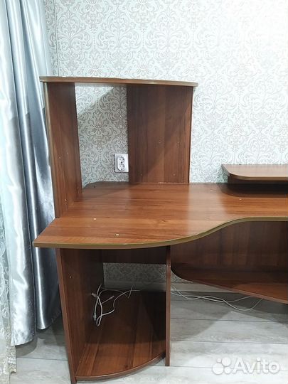 Компьютерный стол