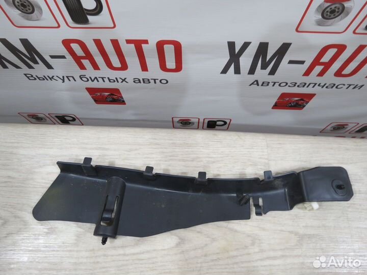 Обшивка багажника правая Renault Sandero 2