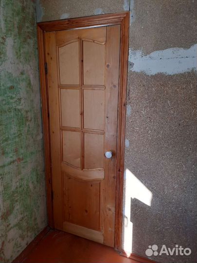 Дверь деревянная