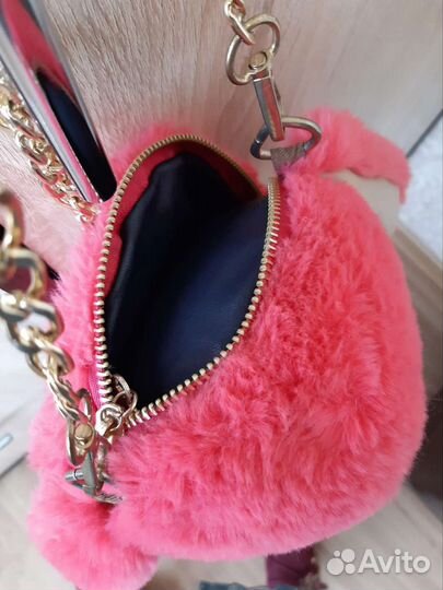 Меховой рюкзак