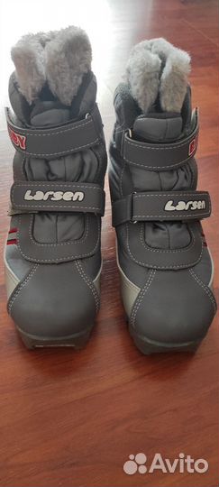 Лыжные ботинки