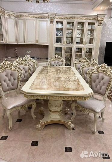 Комплект стол и стулья