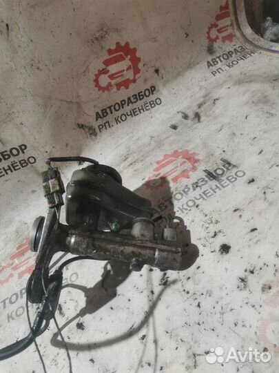 Главный тормозной цилиндр Toyota Corona AT170