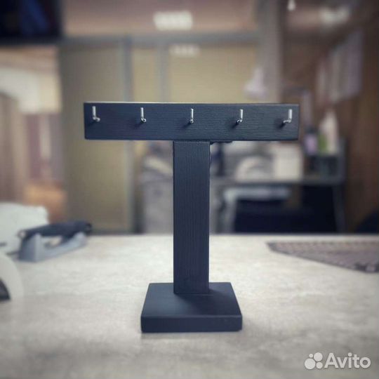 Подставка, вешалка для типс/украшений