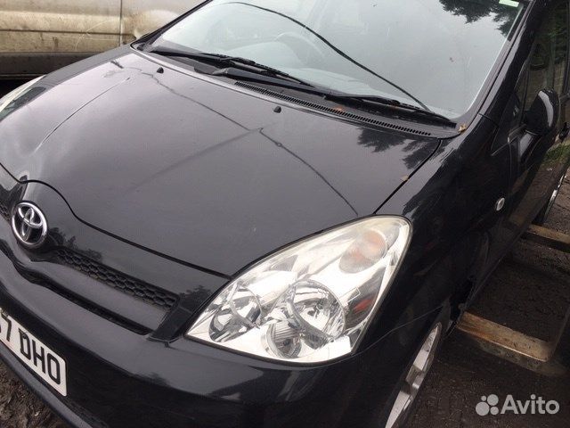 Разбор на запчасти Toyota Corolla Verso