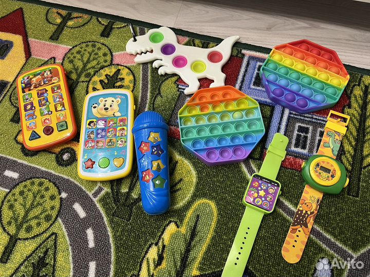 Игрушки, музыкальный телефон, часы, попит
