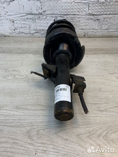 Стойка передняя левая Mazda 3 BK 2.0 2008