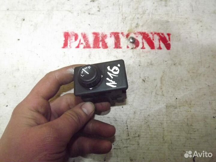 Блок регулировки зеркал Ниссан Альмера N16