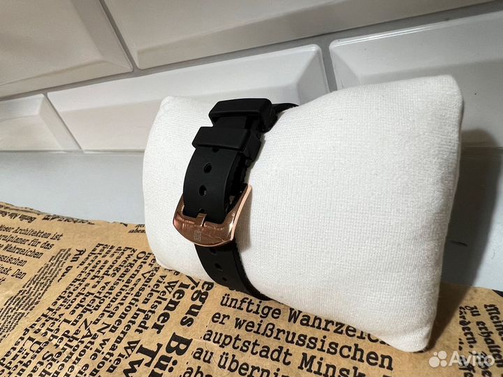 Часы наручные женские