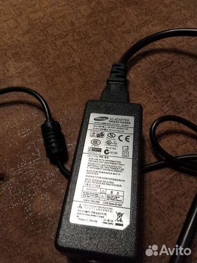 Блок питания для ноутбука оригинал Samsung