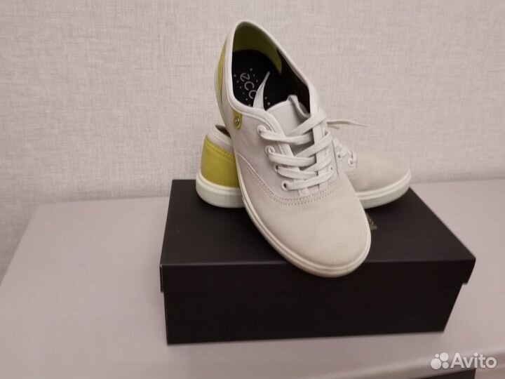 Продам кеды