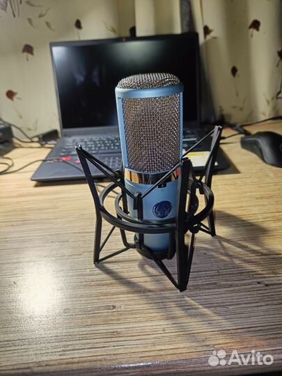 Студийный микрофон akg 420