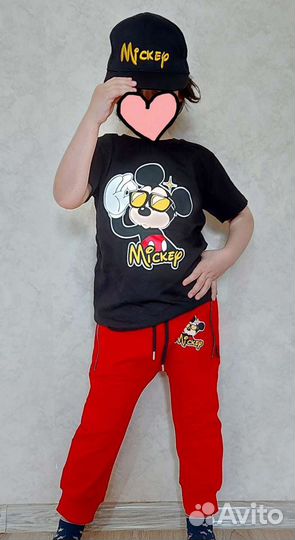 Микки с кепкой