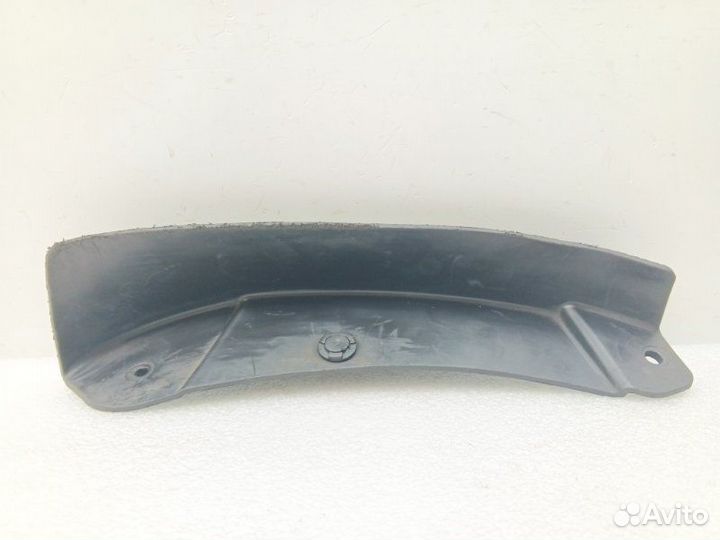 Брызговик передний правый Nissan Qashqai J11 1.2