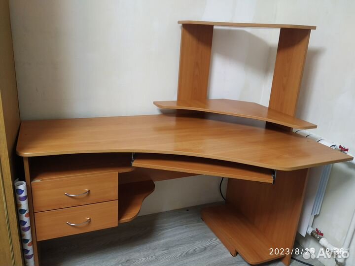 Компьютерный угловой стол бу