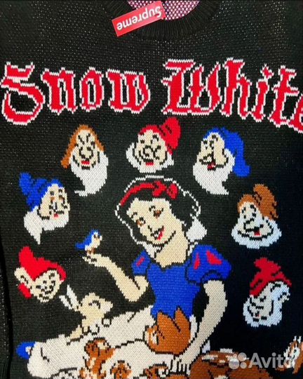 Свитер Supreme Snow White