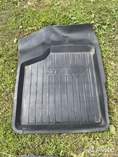 Резиновые коврики ваз 2110-12