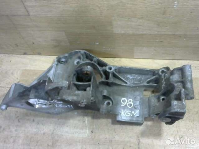 Кронштейн генератора Volkswagen Golf 4 038903143H