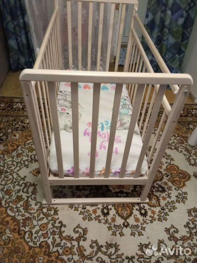 Детская кроватка