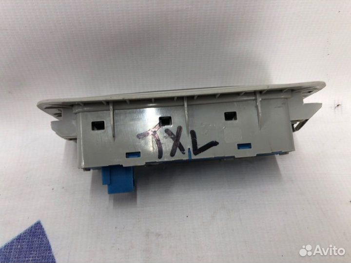 Плафон подсветки салона задний правый Exeed Txl