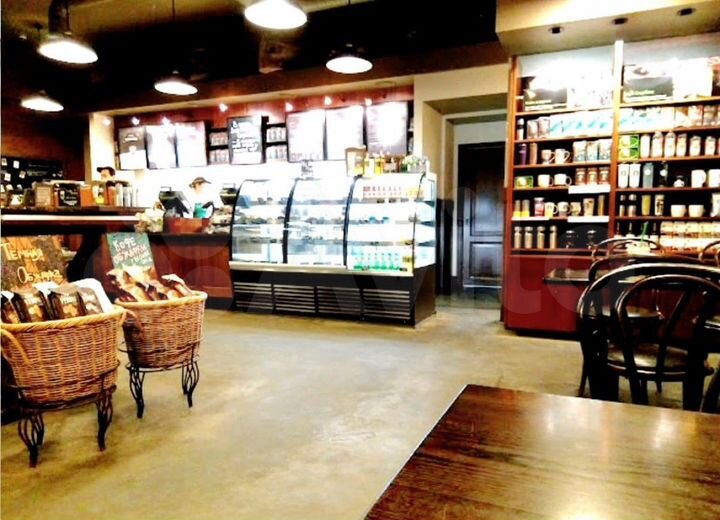 Ресторан, кальянная с мебелью, оборрудованием