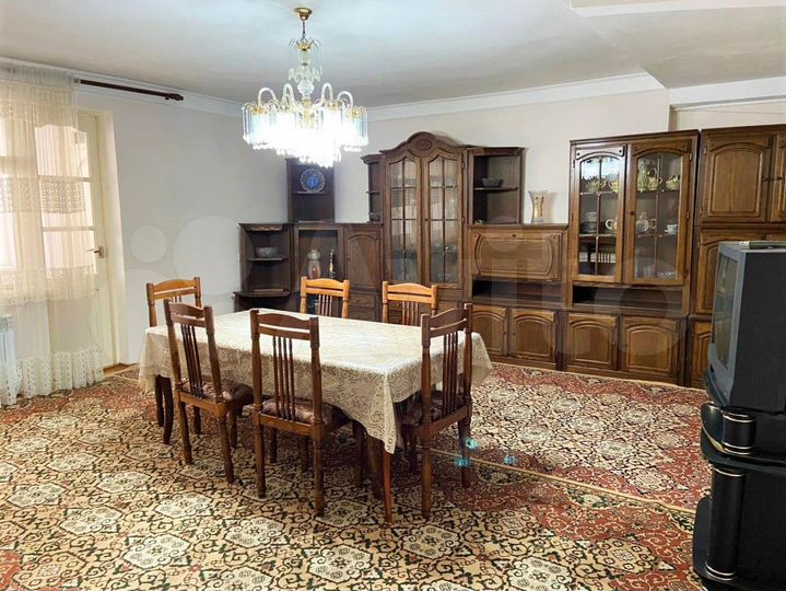 2-к. квартира, 92,6 м², 2/5 эт.