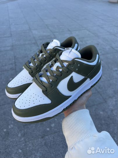 Nike Dunk Low Medium Olive